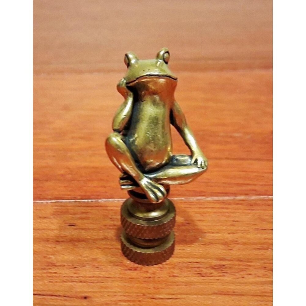 Amused Thinking Frog Lamp Finial Shade Topper Retro Detailed Humorous Whimsical